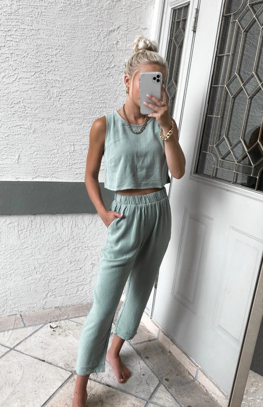 OPEN-WAIST CHIC | TOP AND TROUSERS SET